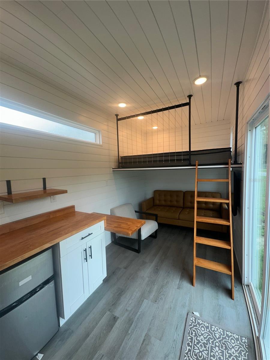 SPRING HAMMOCK ACRES - Residential