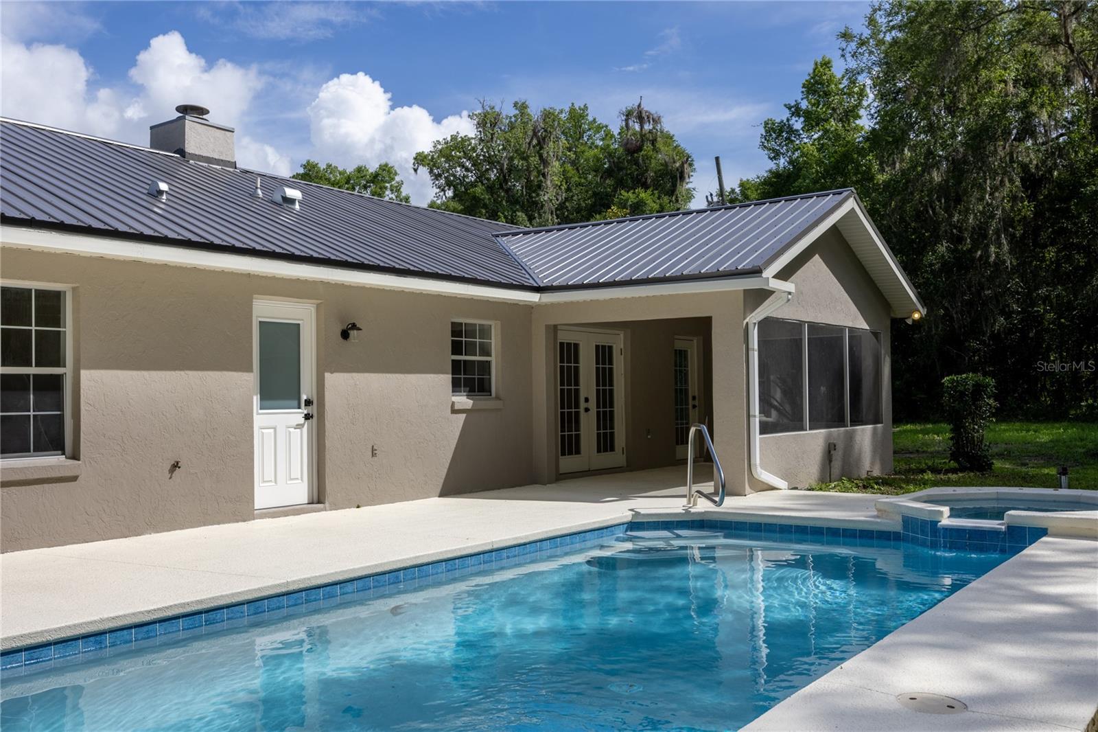 SPRING HAMMOCK ACRES - Residential