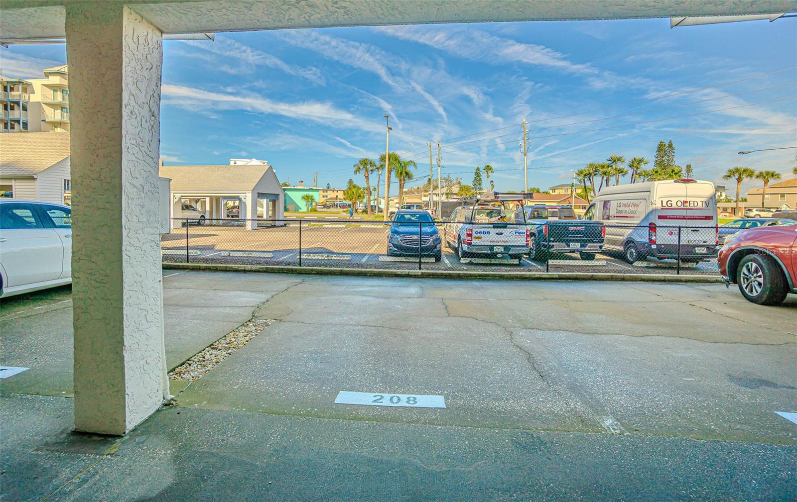 SUNSET REEF - Residential