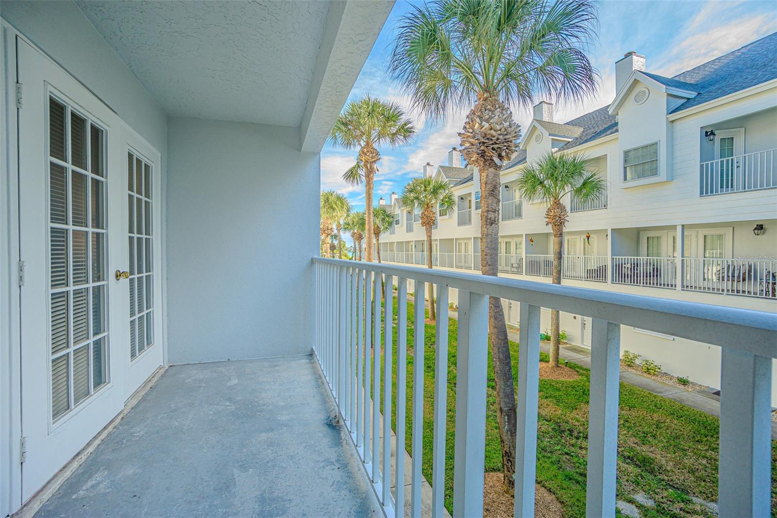 SUNSET REEF - Residential