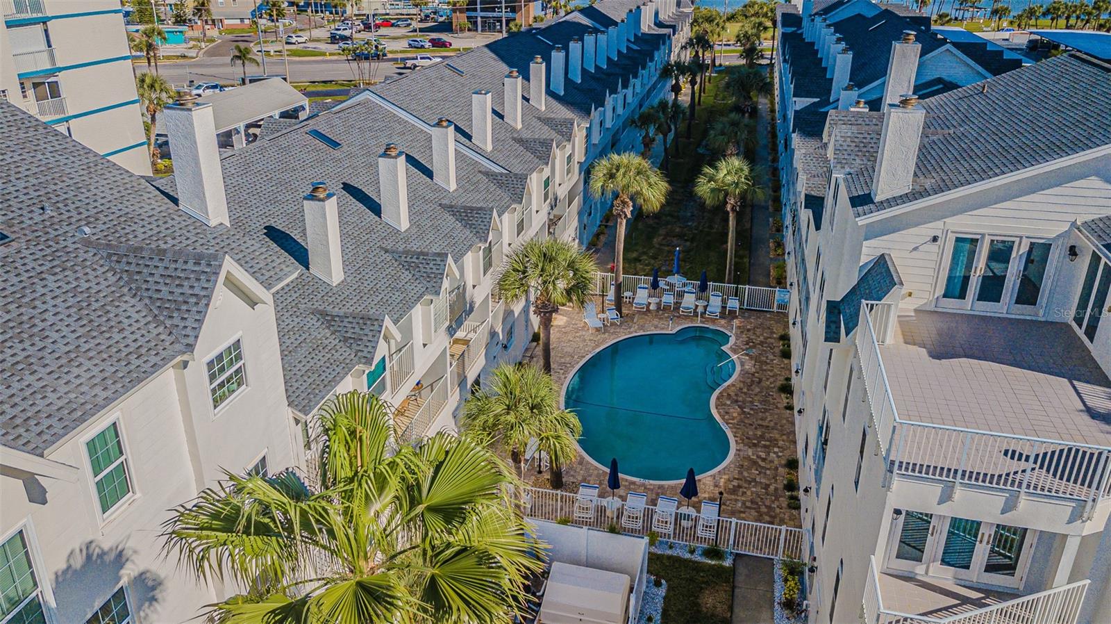 SUNSET REEF - Residential