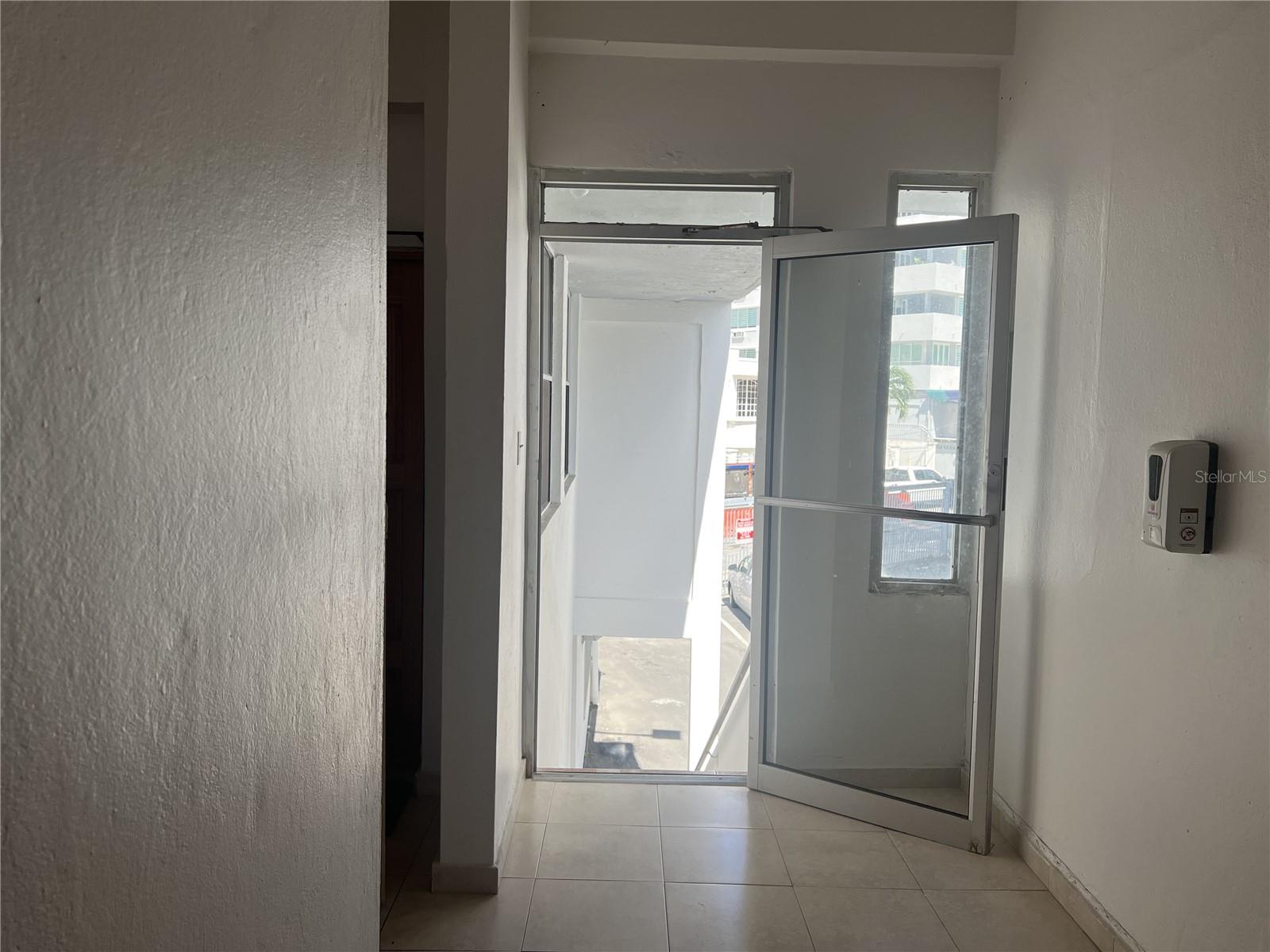 COND. CONDADO CENTER - Commercial Sale