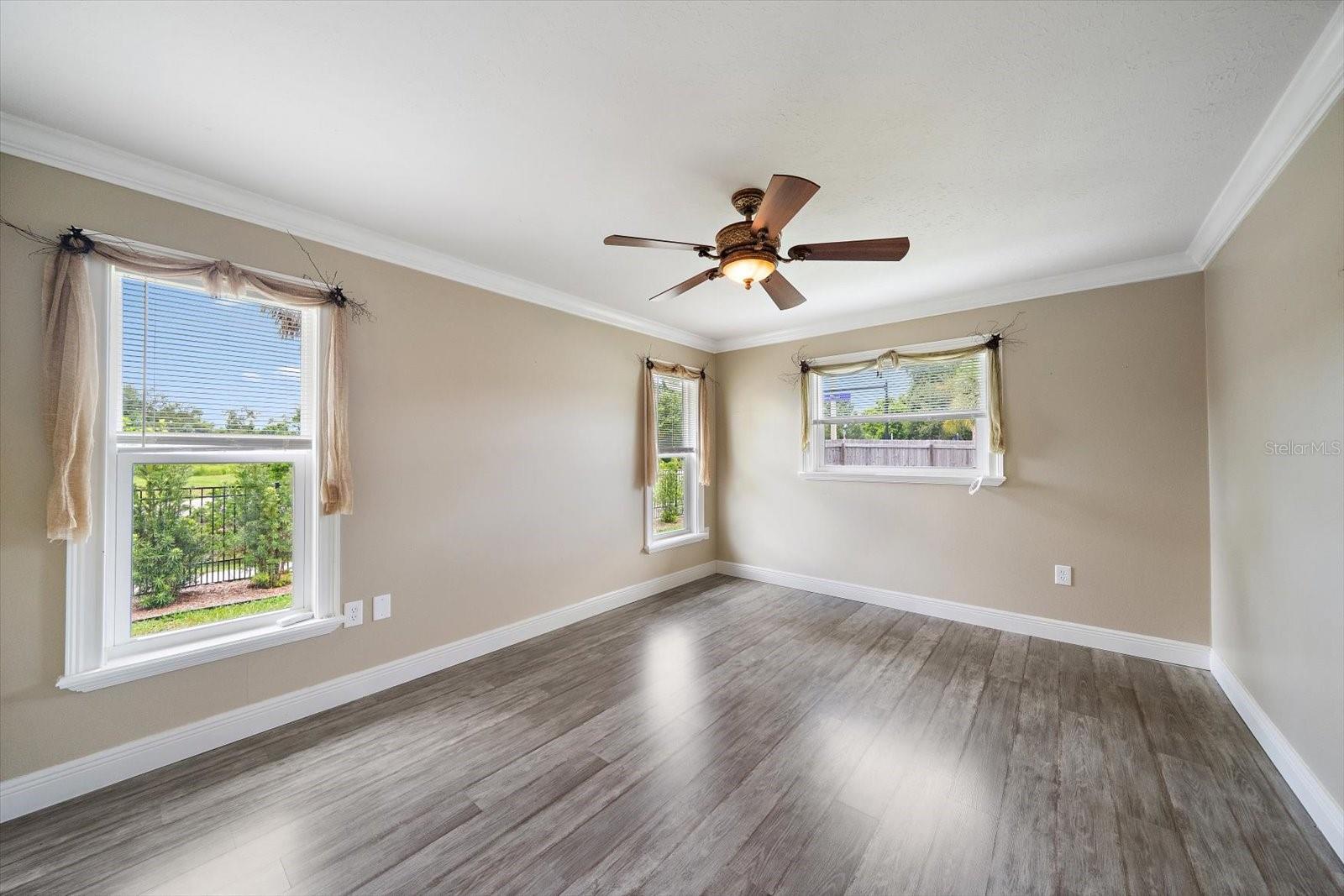 MEADOWLAND - Residential