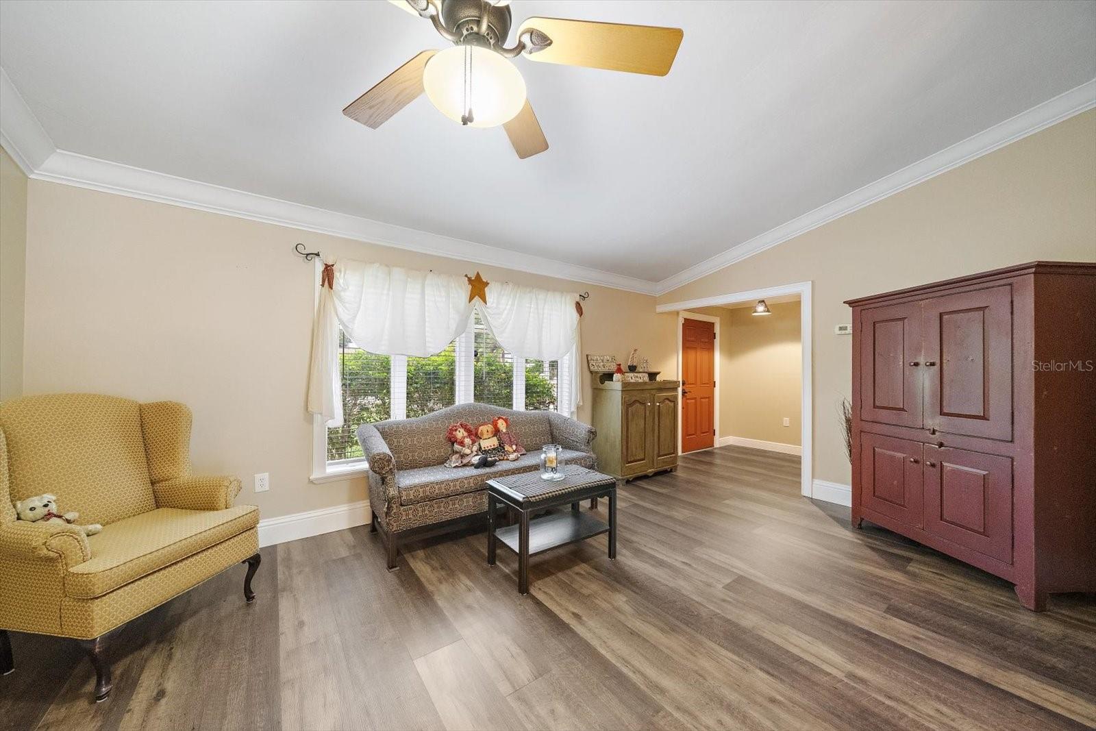 MEADOWLAND - Residential