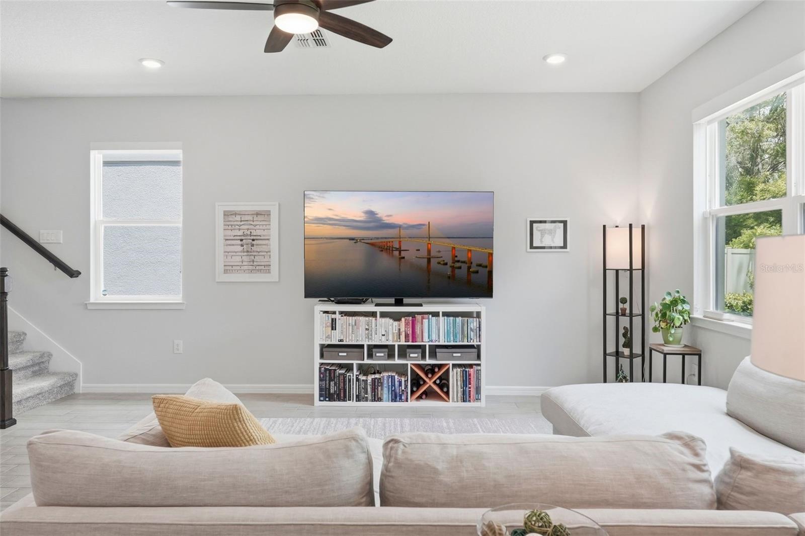PIER POINTE - Residential