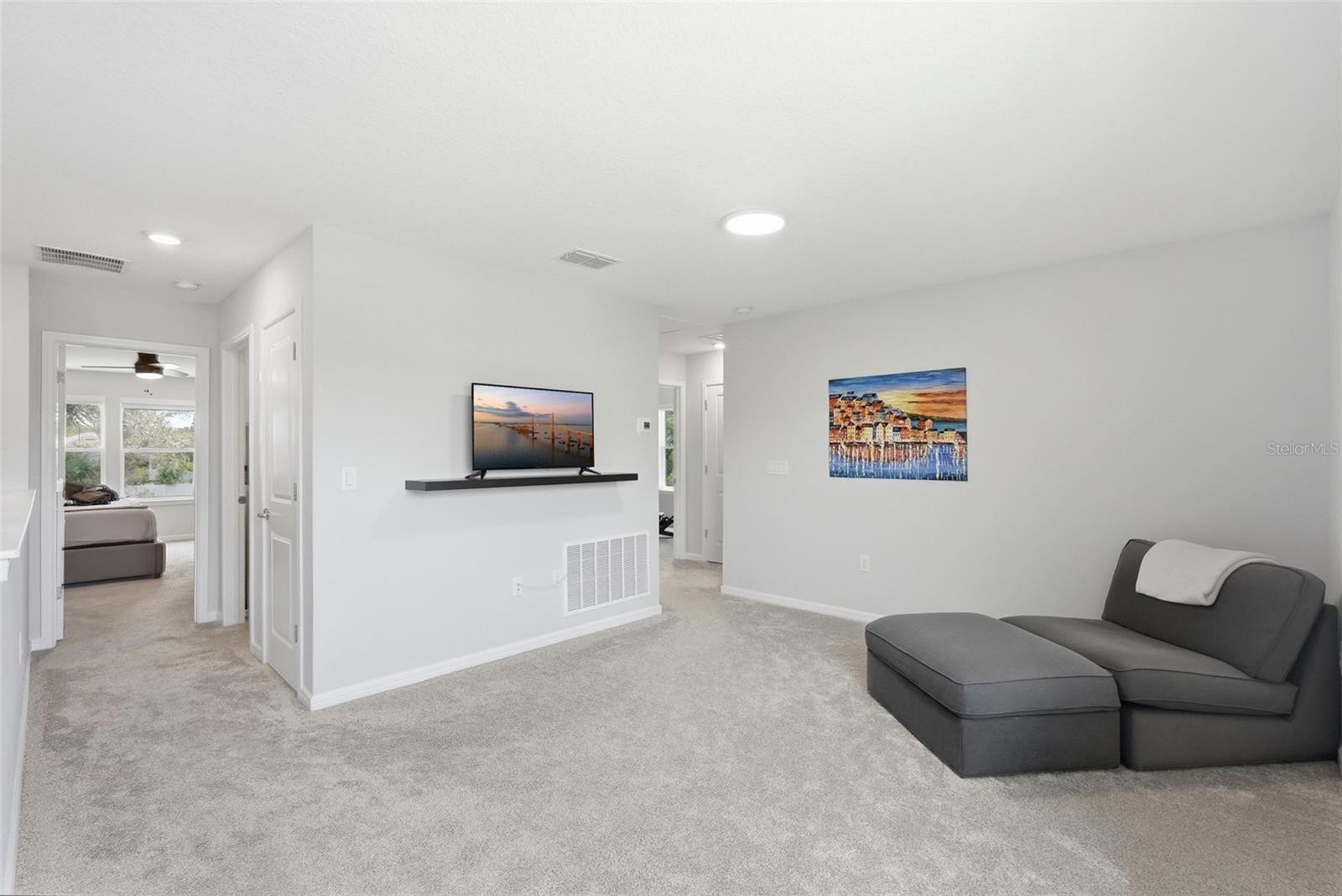 PIER POINTE - Residential