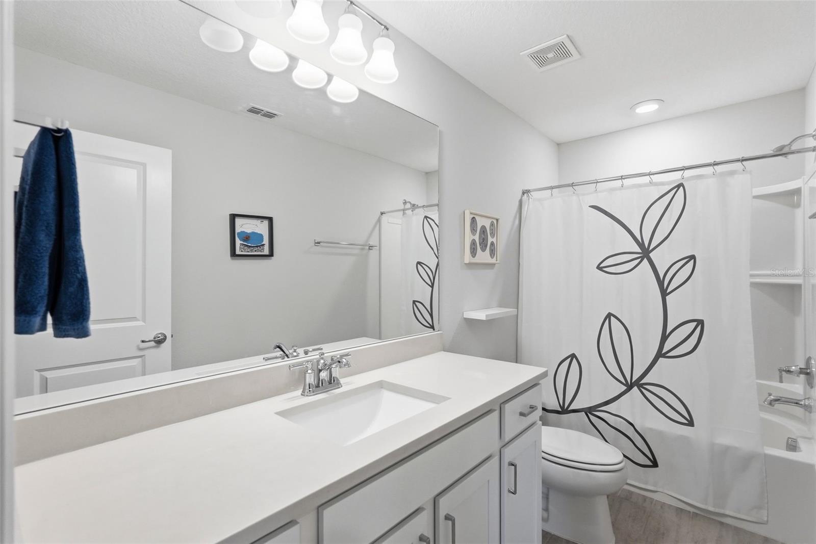 PIER POINTE - Residential
