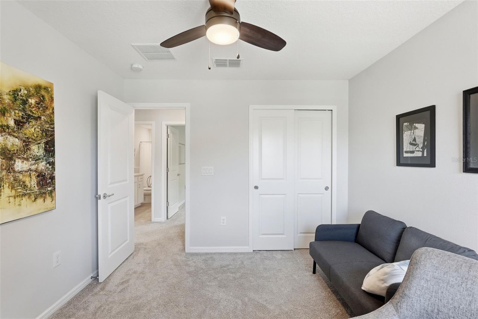 PIER POINTE - Residential