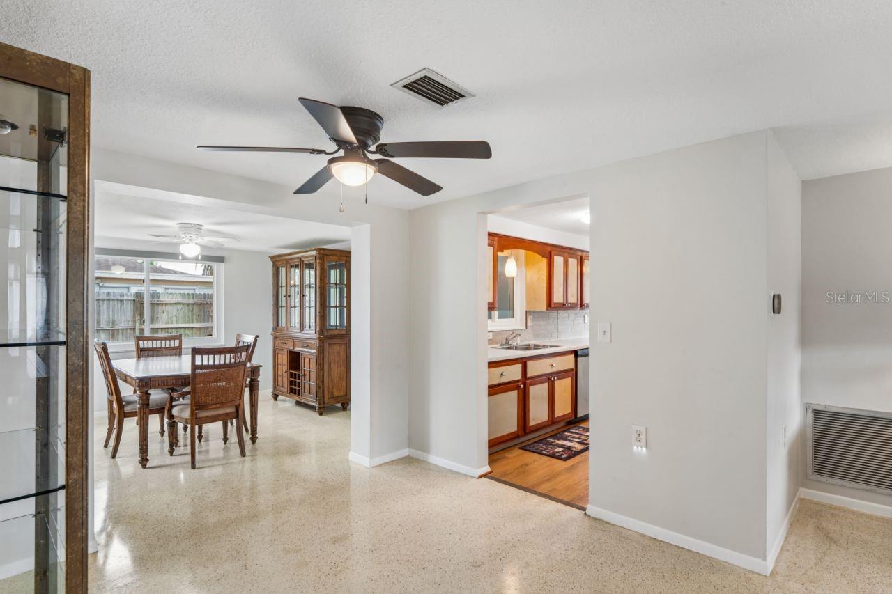 FOREST HILLS - Residential