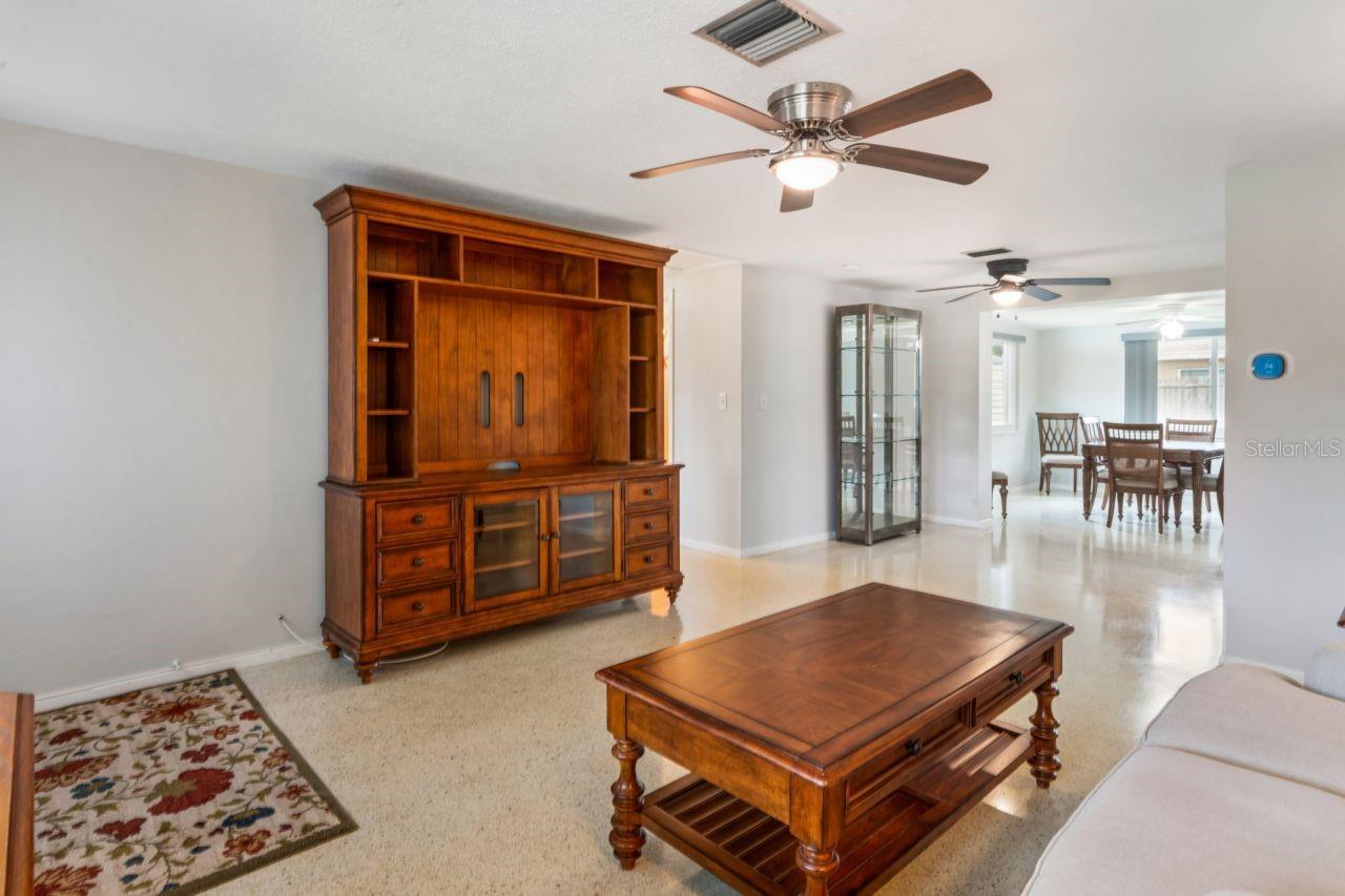 FOREST HILLS - Residential