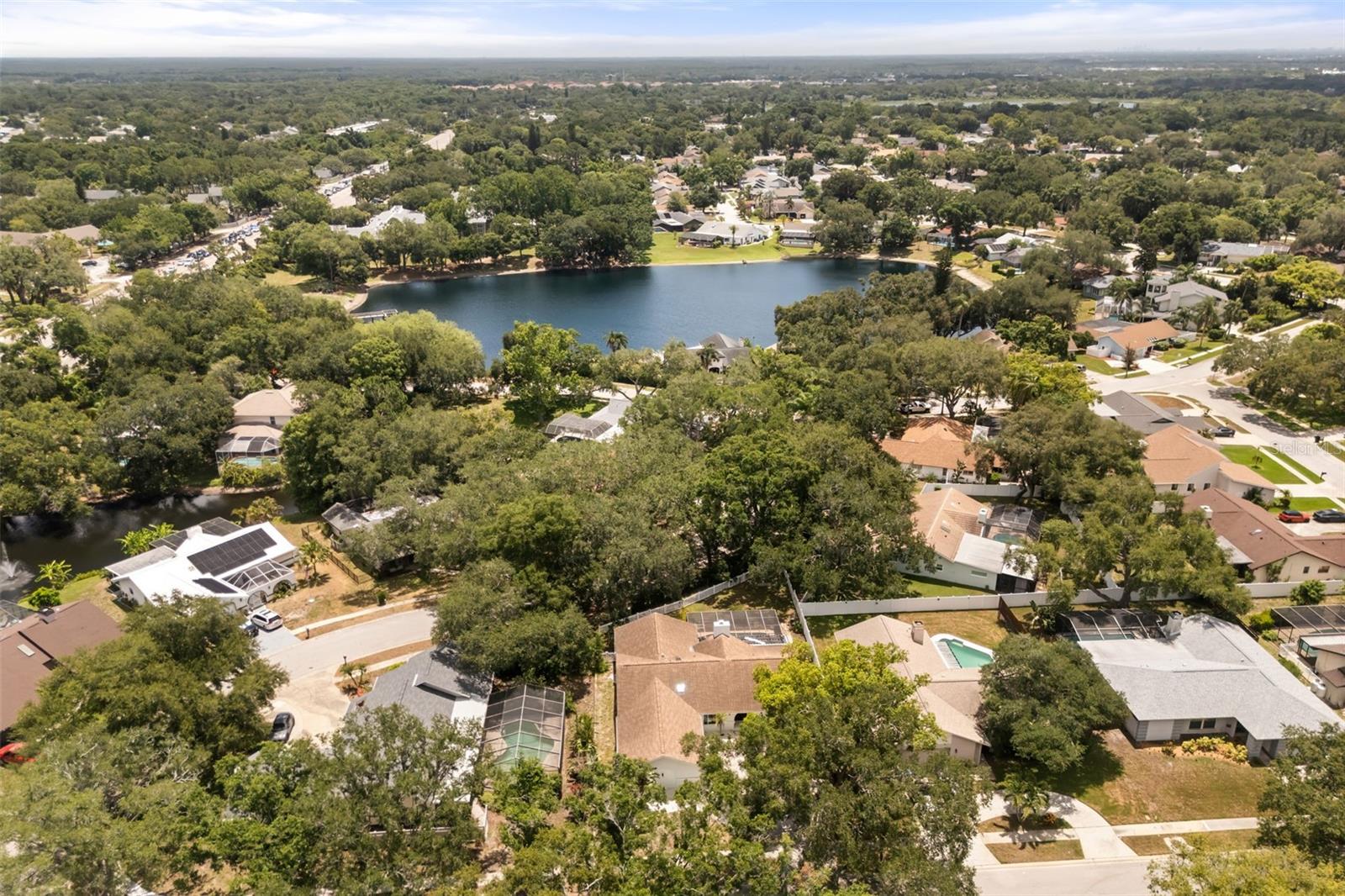 LAKE VALENCIA UNIT ONE - Residential