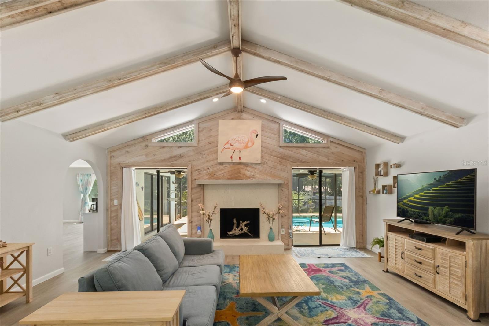 LAKE VALENCIA UNIT ONE - Residential