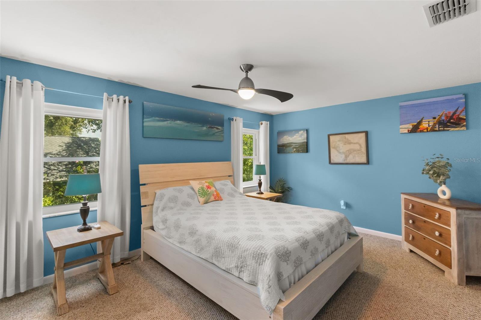 LAKE VALENCIA UNIT ONE - Residential