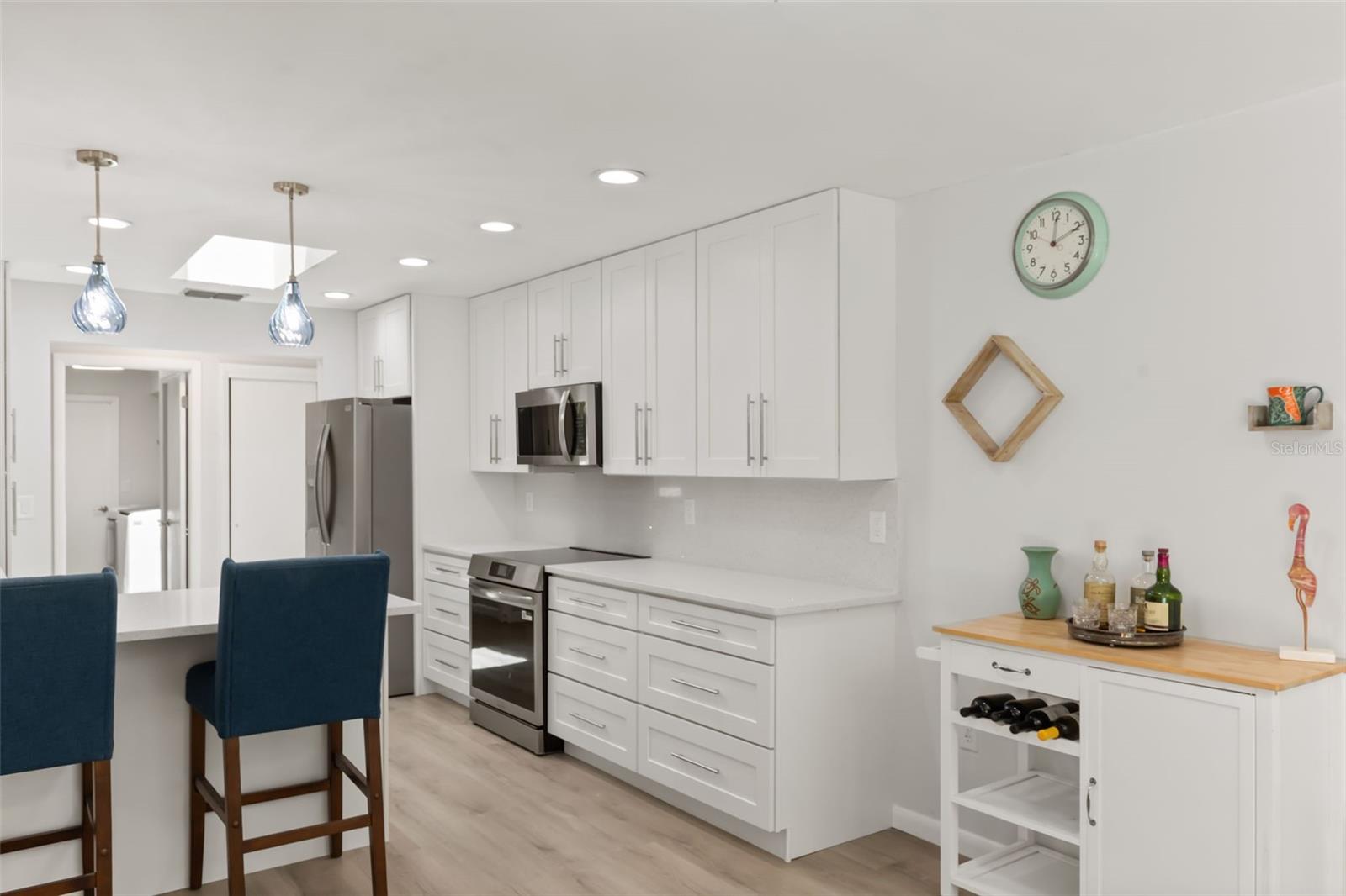 LAKE VALENCIA UNIT ONE - Residential