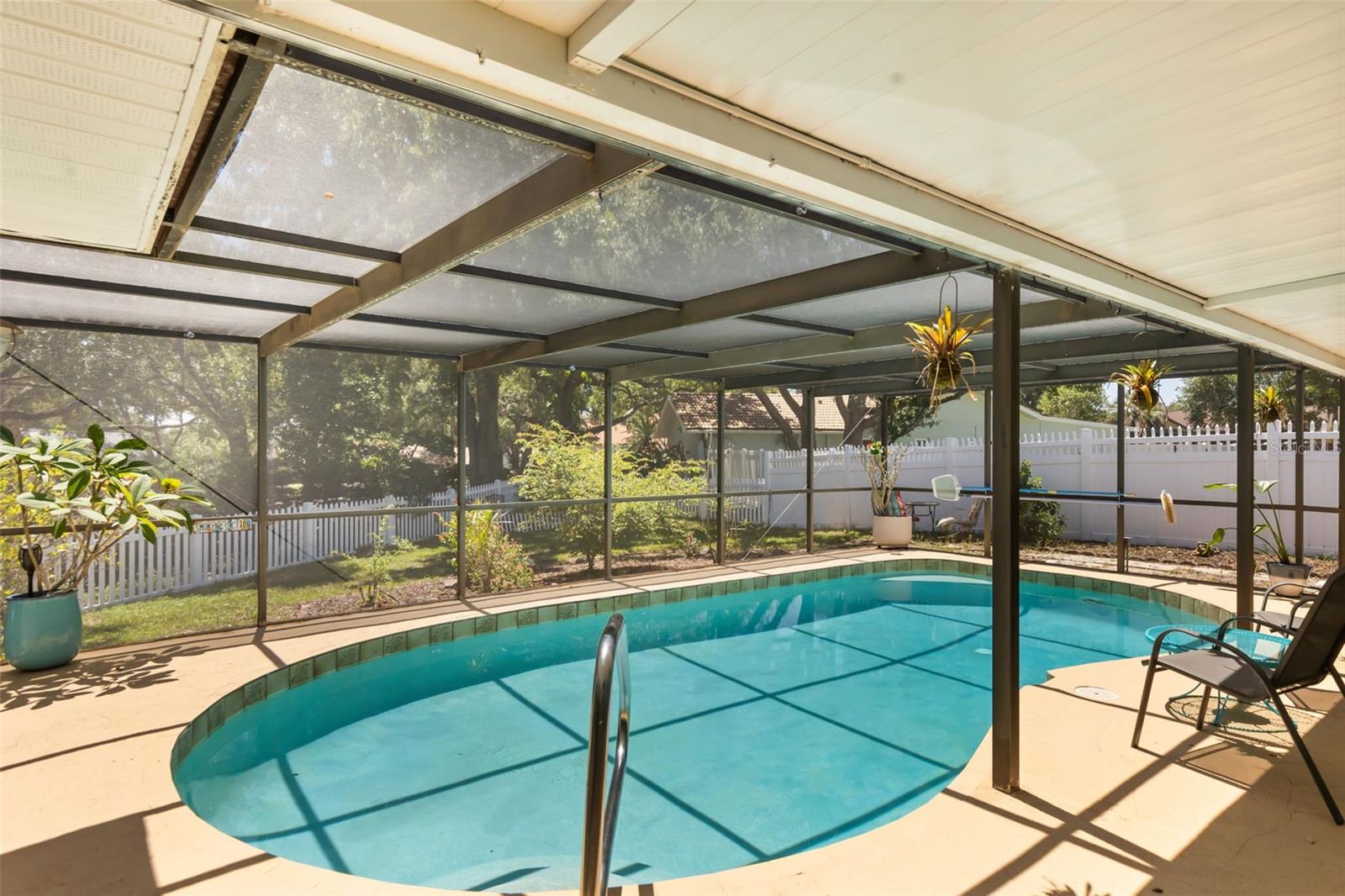 LAKE VALENCIA UNIT ONE - Residential