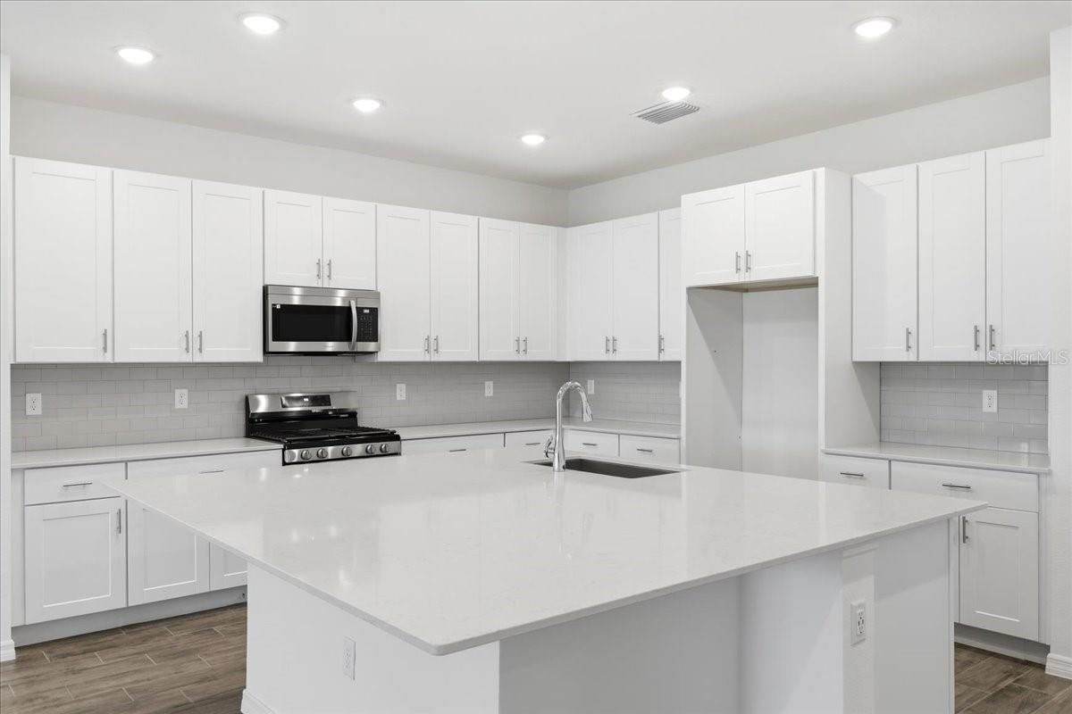 HIGHFIELD AT TWISTED OAKS - Residential