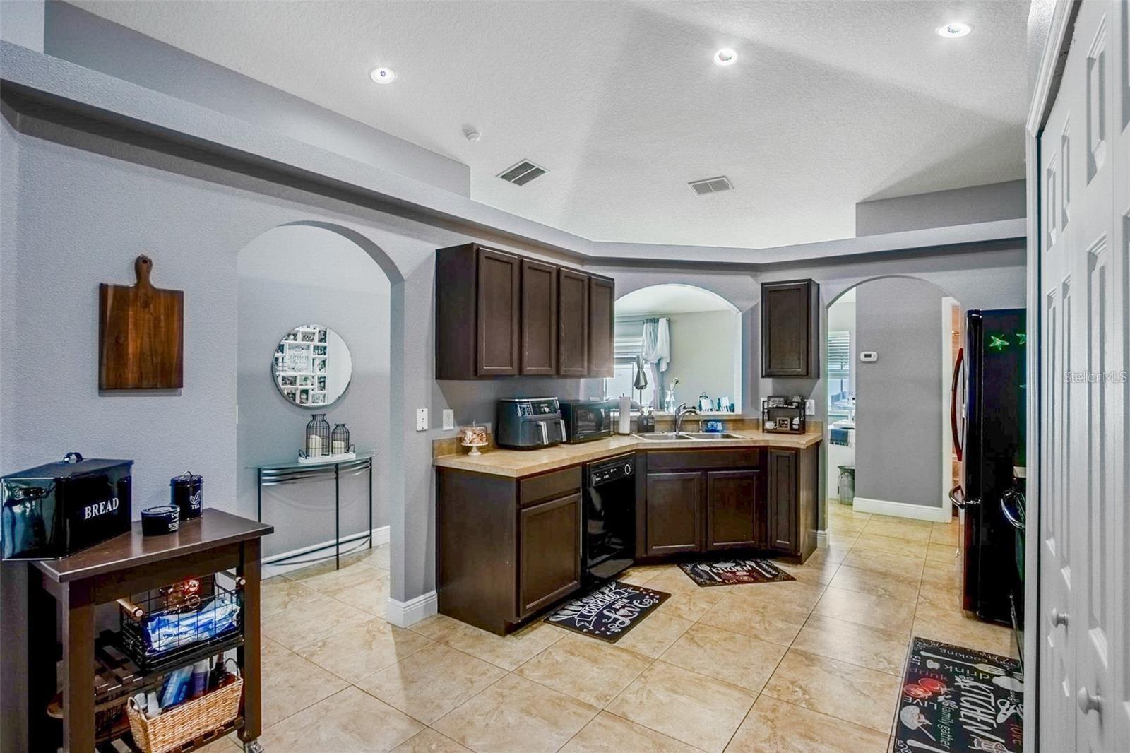 TURNBERRY RESERVE UNIT 2 - Residential Lease