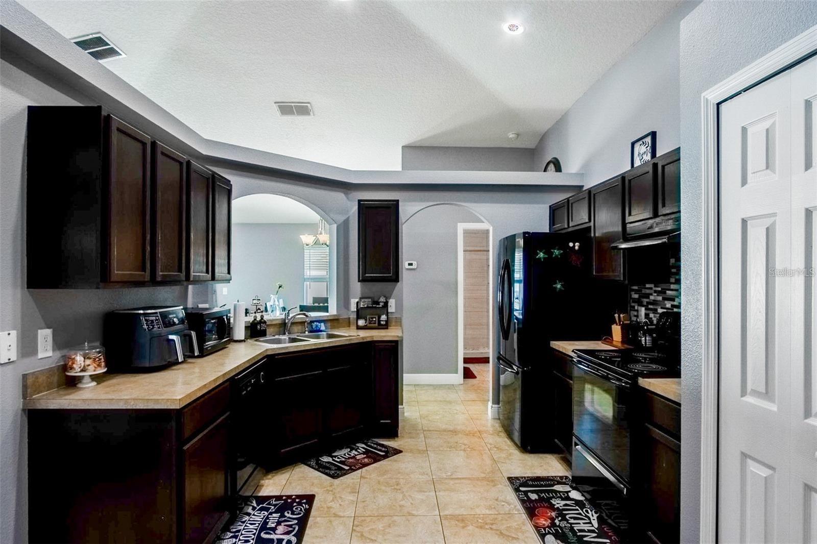 TURNBERRY RESERVE UNIT 2 - Residential Lease