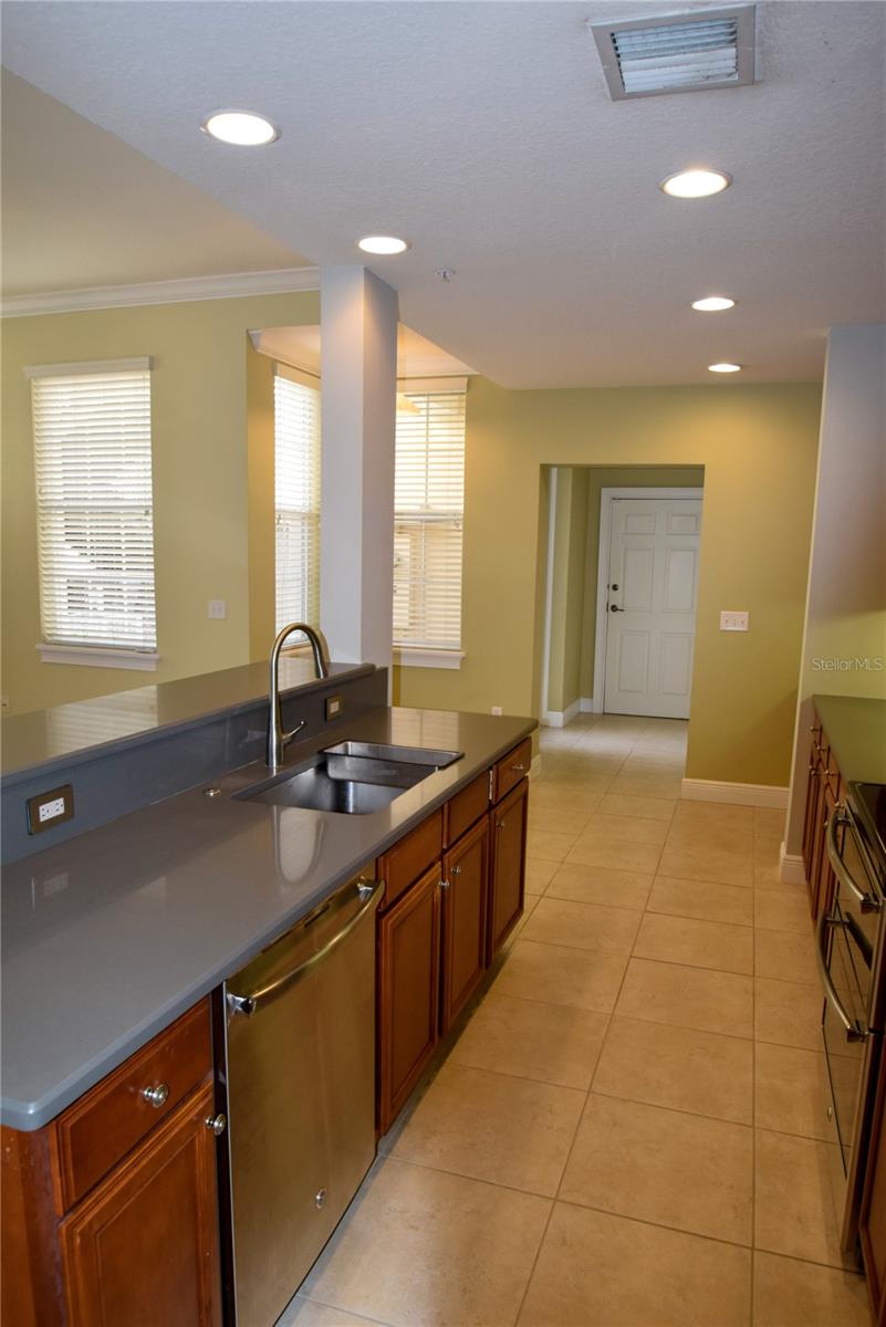 BALDWIN PARK UNIT 3 - REPLAT 1 58/76 LOT 559 - Residential