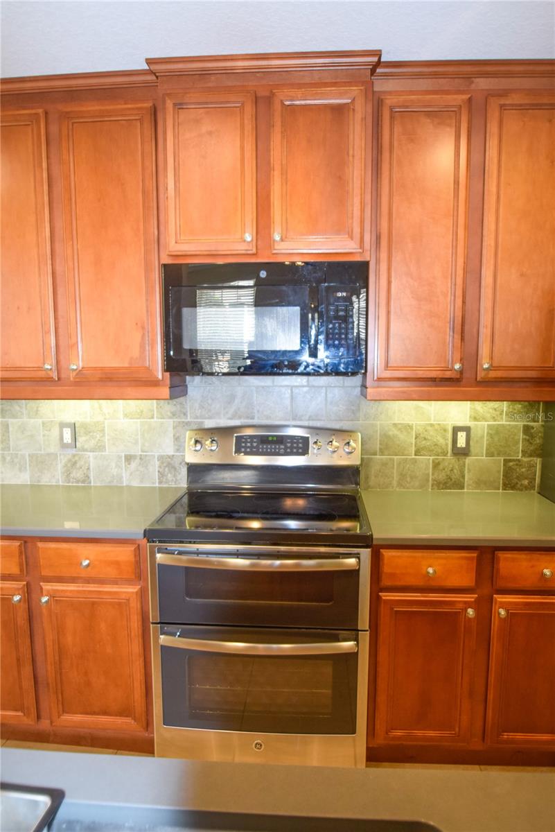 BALDWIN PARK UNIT 3 - REPLAT 1 58/76 LOT 559 - Residential