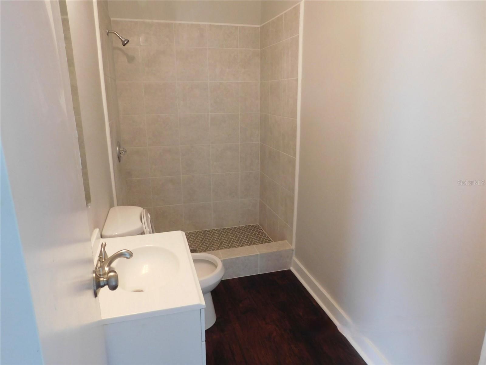 WAVERLY - Residential Lease