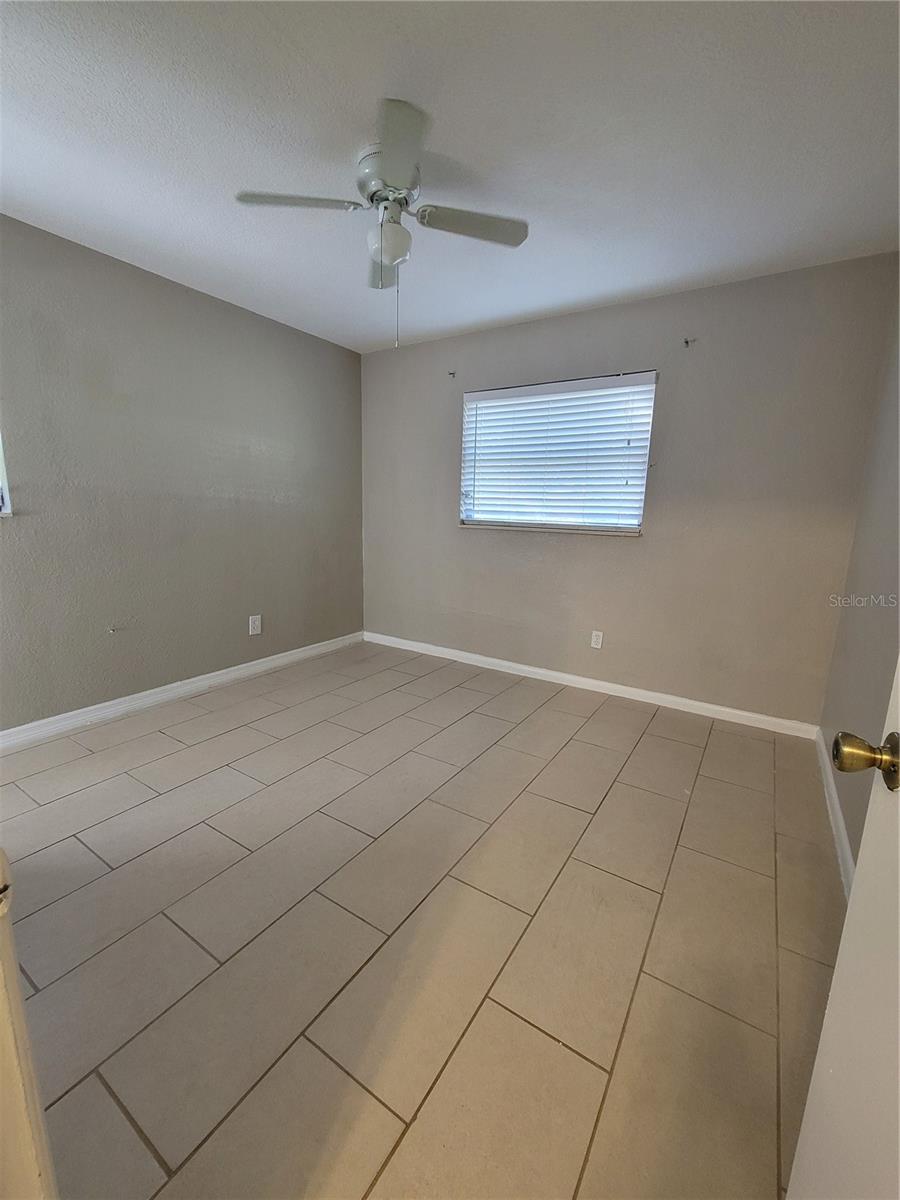 RIDGE MANOR KNOLLWOOD - Residential Lease