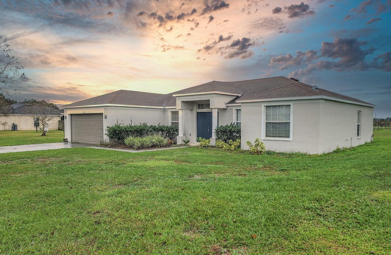AVONDALE GROVES - Residential Lease