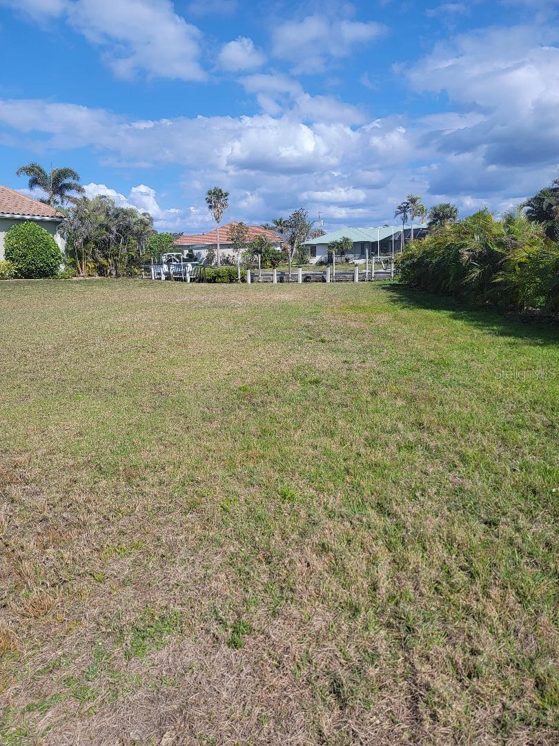 PUNTA GORDA ISLES - Land