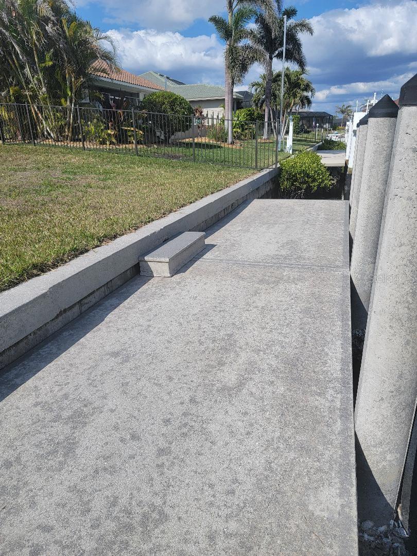 PUNTA GORDA ISLES - Land