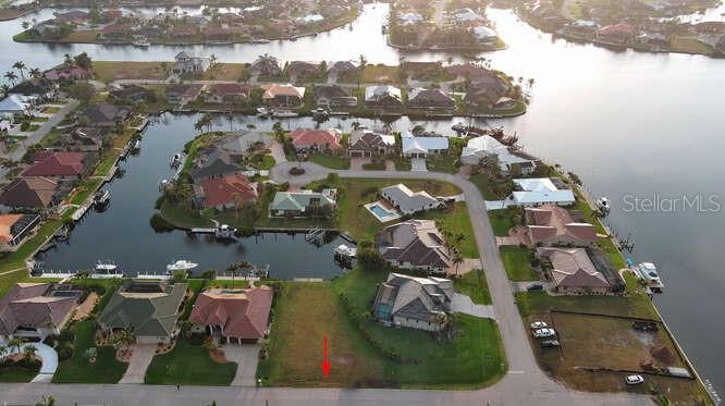 PUNTA GORDA ISLES - Land