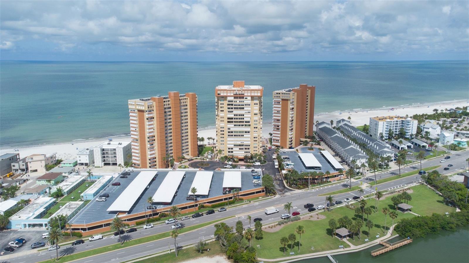 REDINGTON TOWERS BLDG 2 CONDO - Residential
