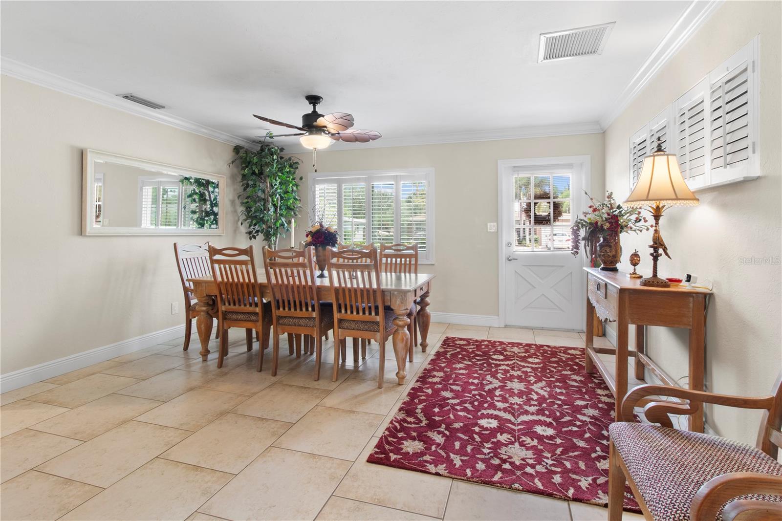 SOUTH GATE MANOR - Residential