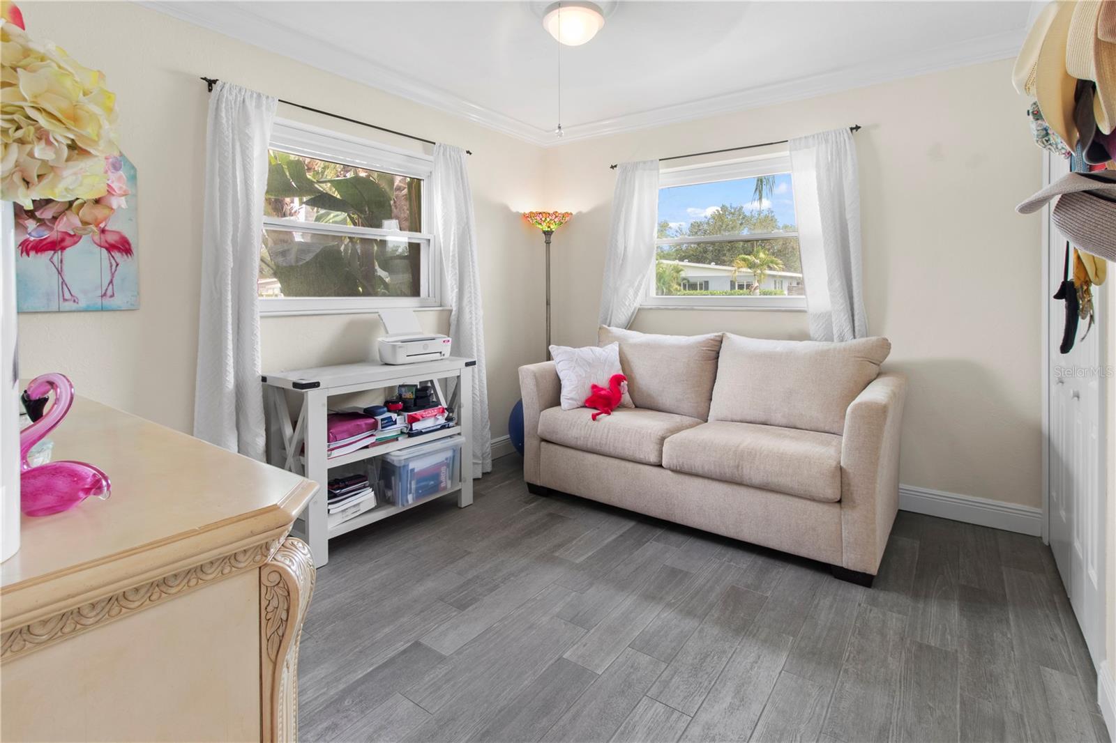 SOUTH GATE MANOR - Residential