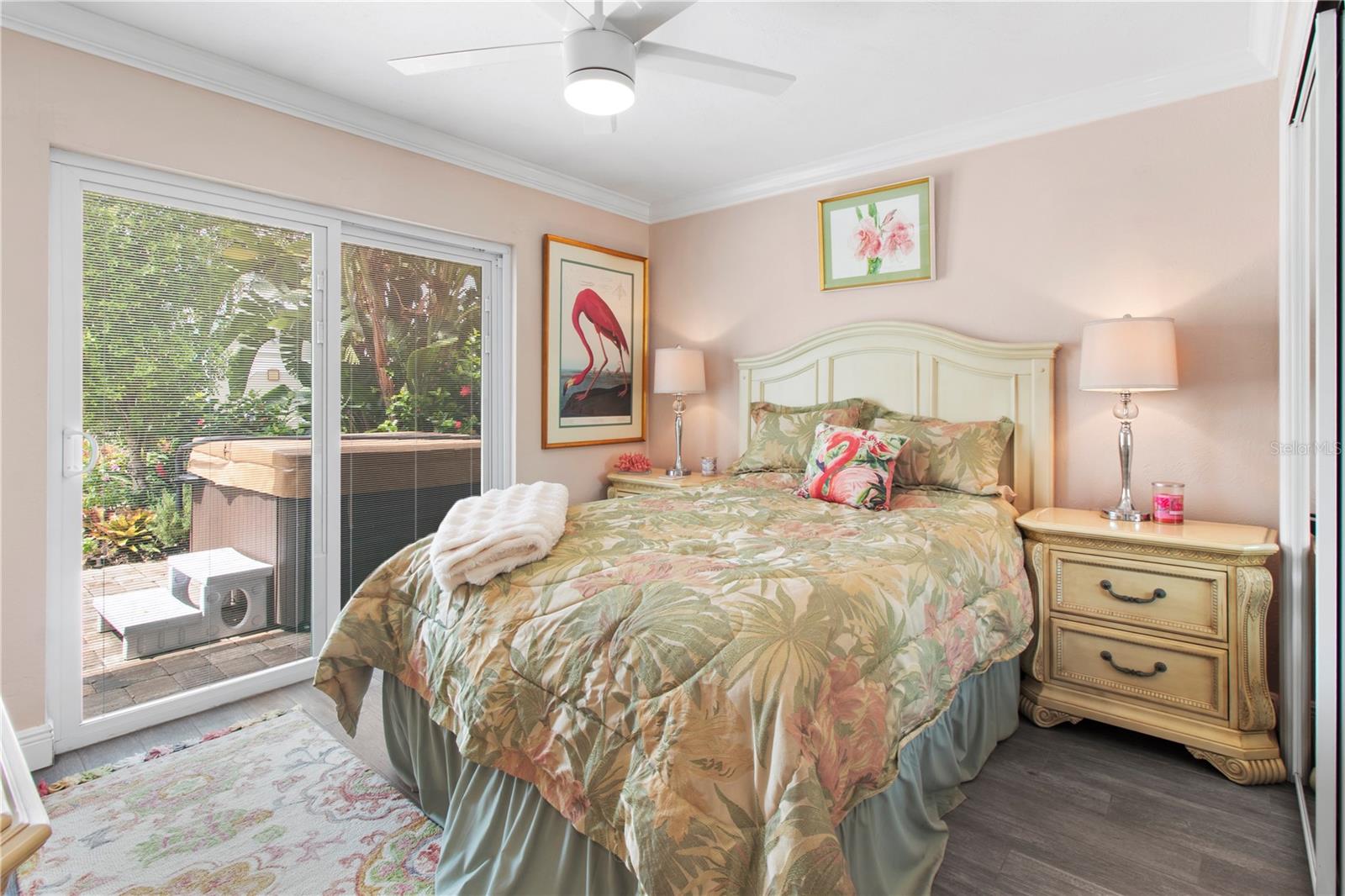 SOUTH GATE MANOR - Residential