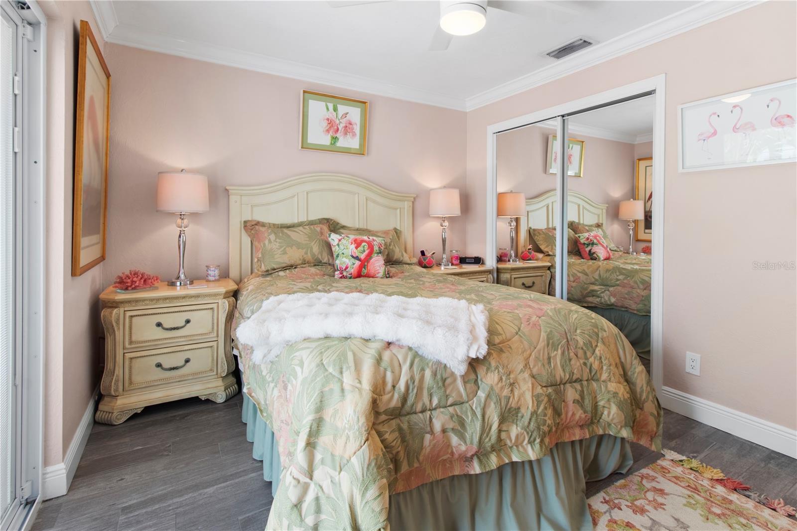 SOUTH GATE MANOR - Residential