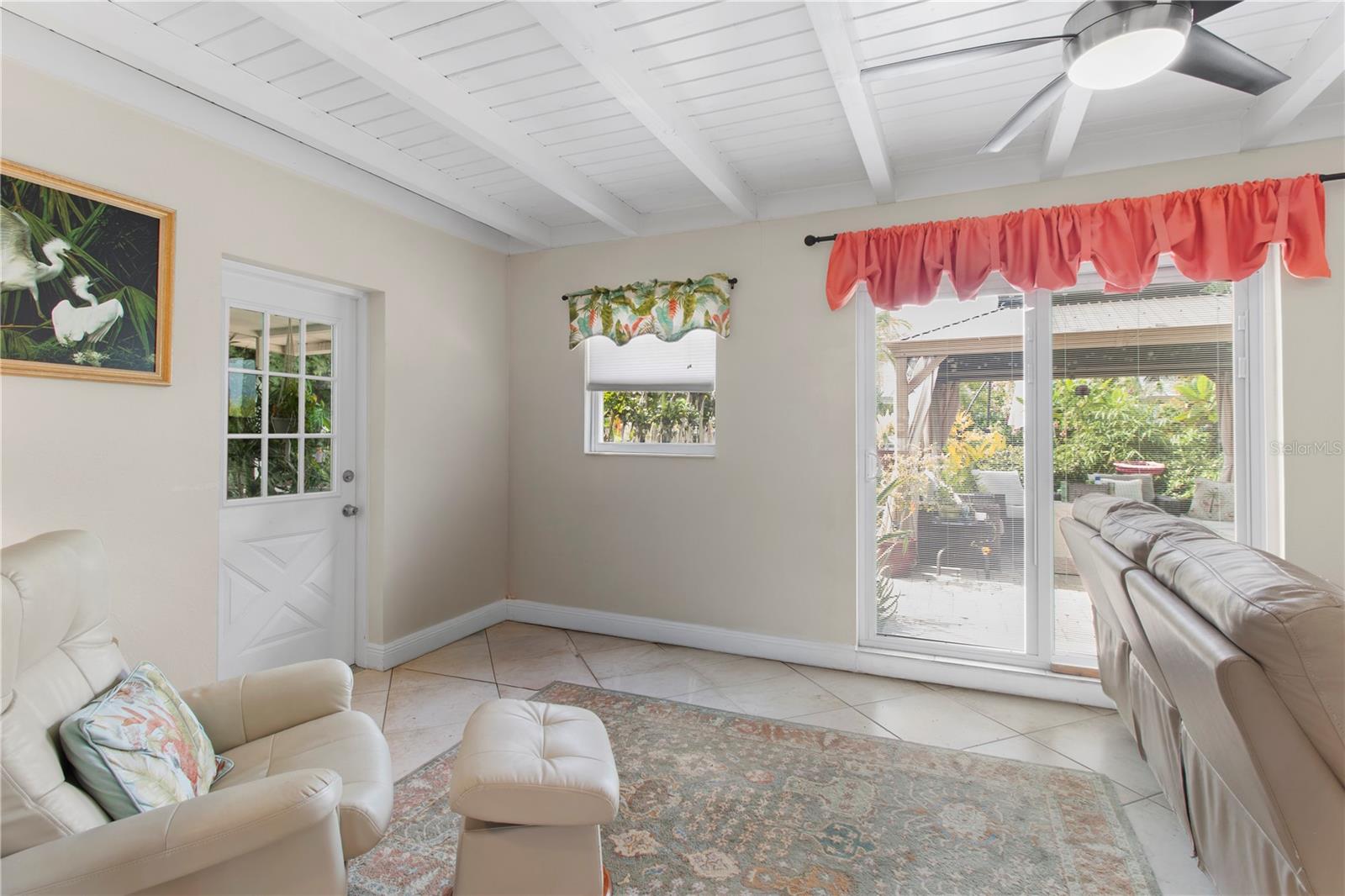 SOUTH GATE MANOR - Residential