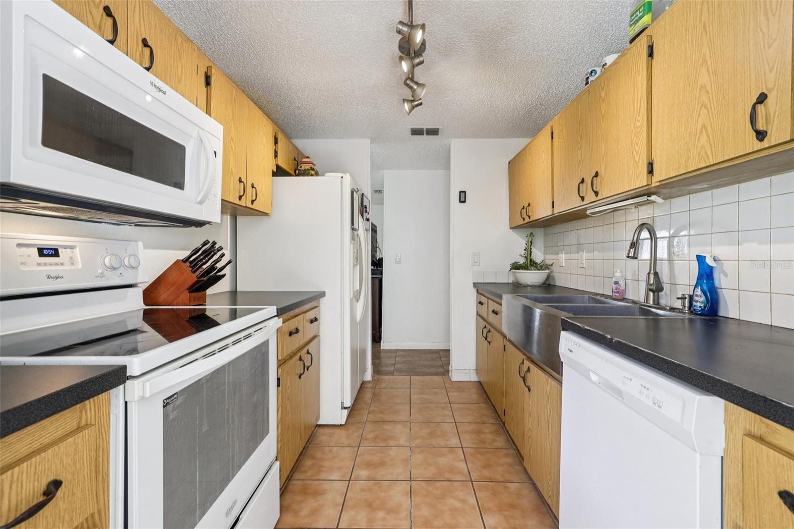 GRAY MOSS HILL ADD - Residential