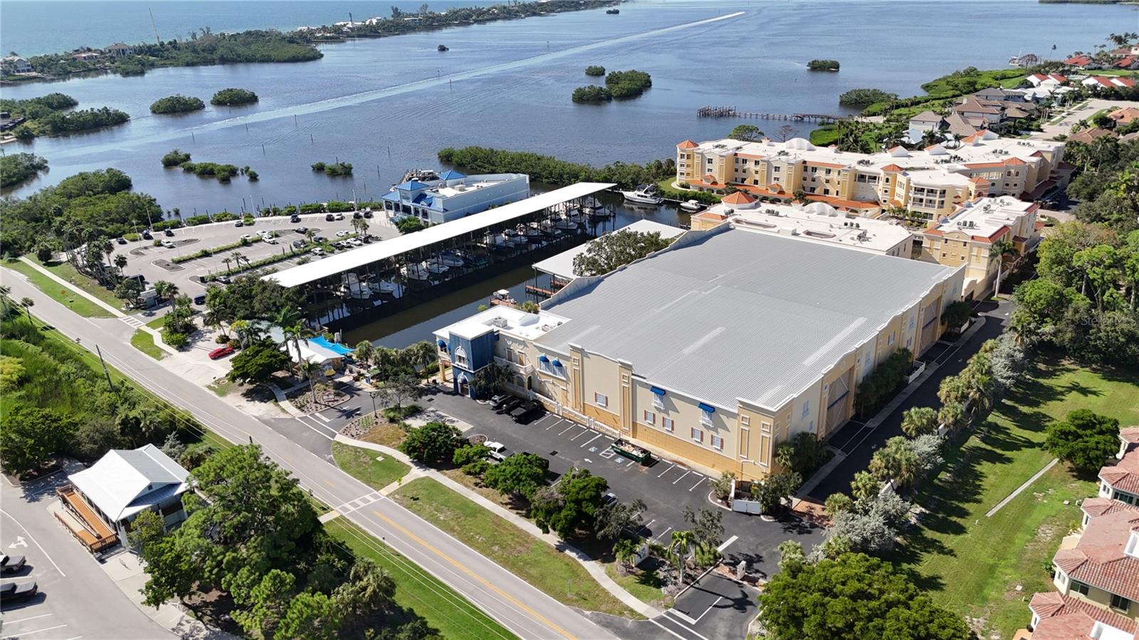 WET SLIPS AT BELLAGIO HARBOR VILLAGE - Residential