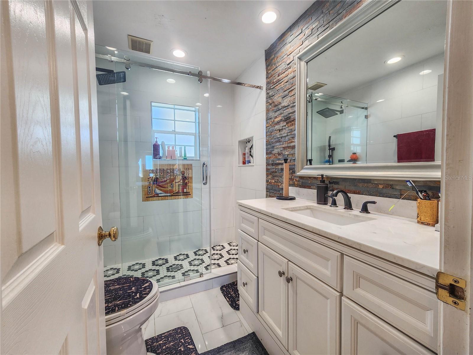 SEA COLONY - Residential Lease