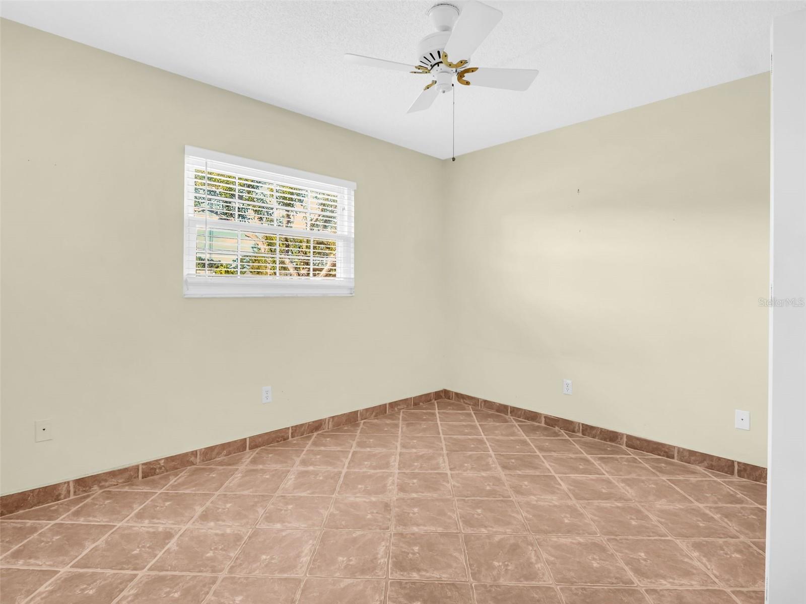HIGHLAND LAKES MISSION GROVE CONDO - Residential
