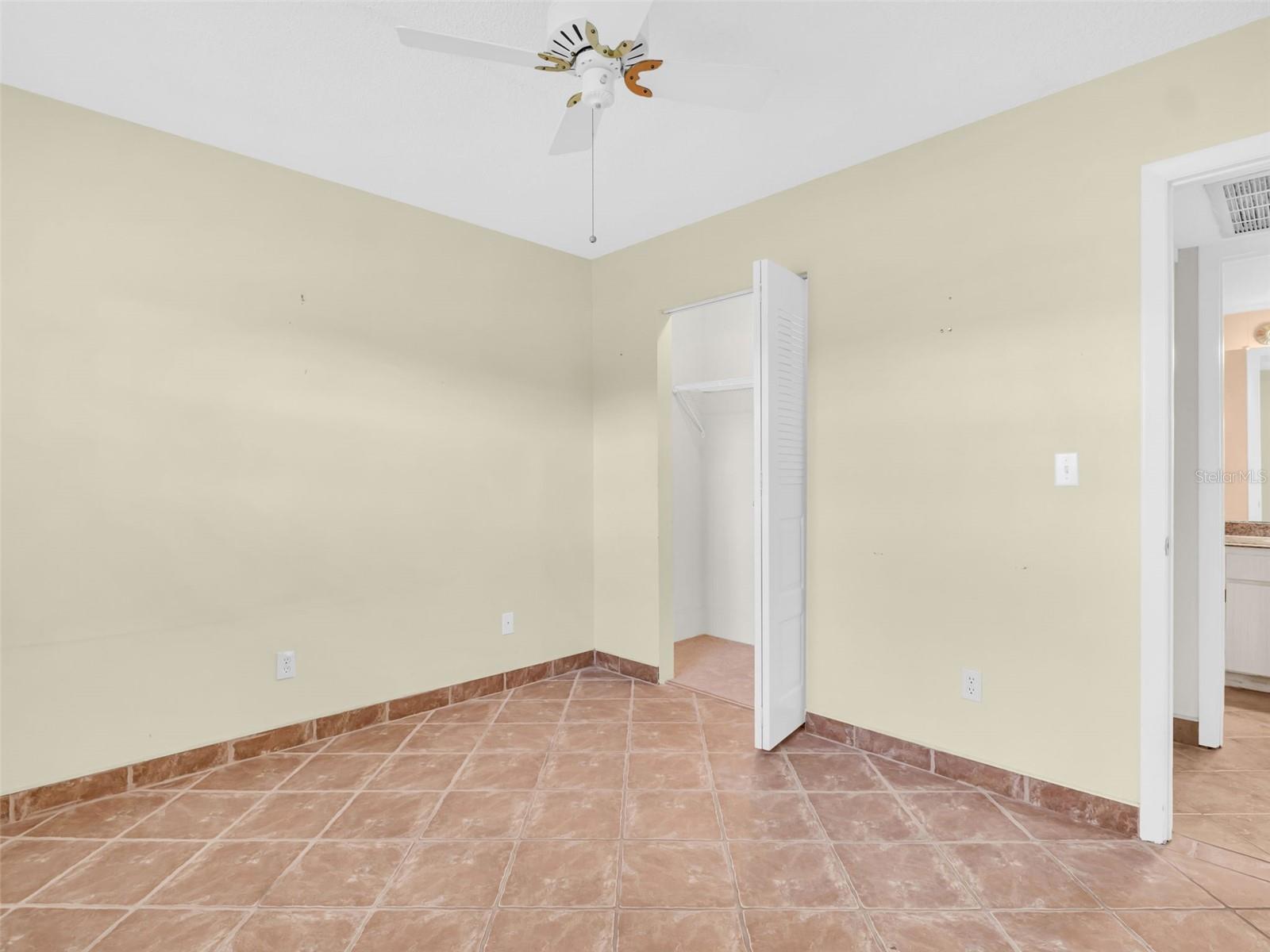 HIGHLAND LAKES MISSION GROVE CONDO - Residential