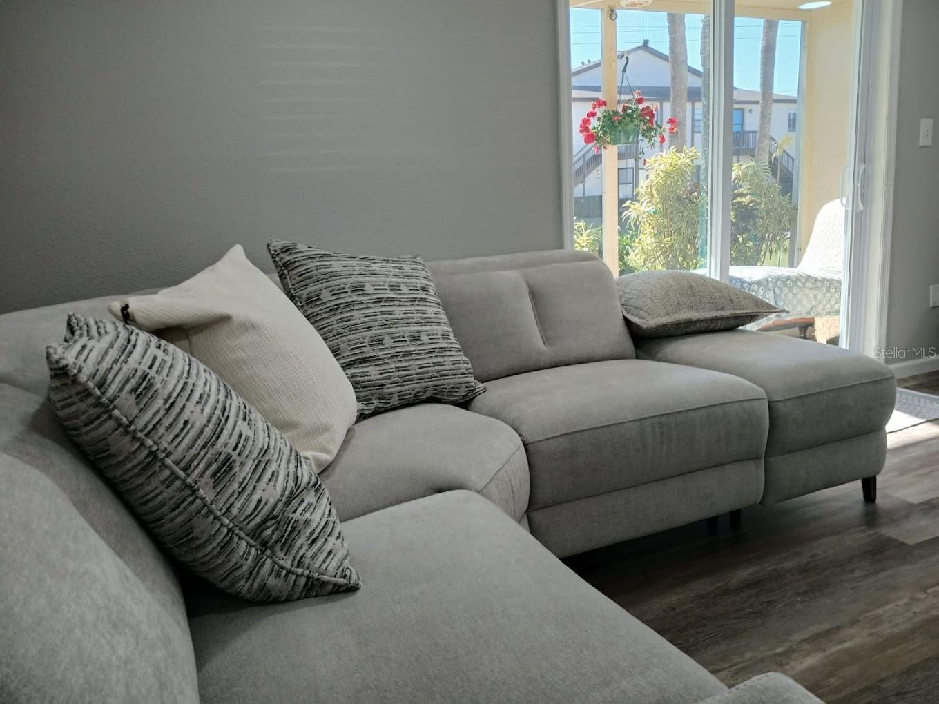 SABAL PALM GARDENS PH I - Residential