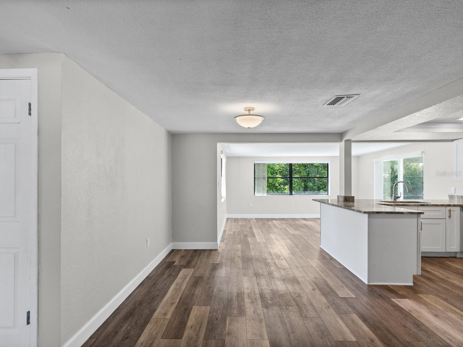 EMBASSY HILLS - Residential
