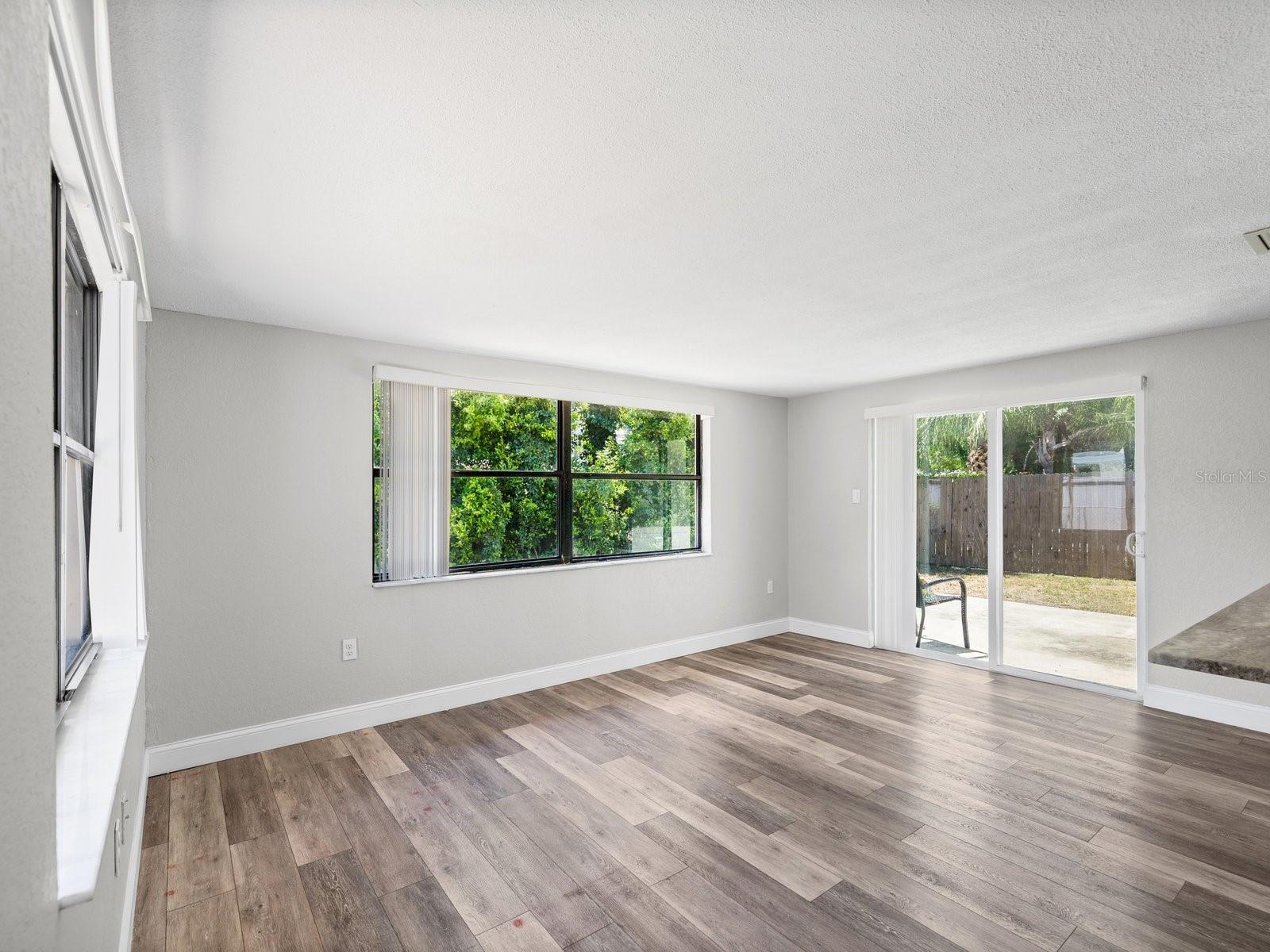 EMBASSY HILLS - Residential