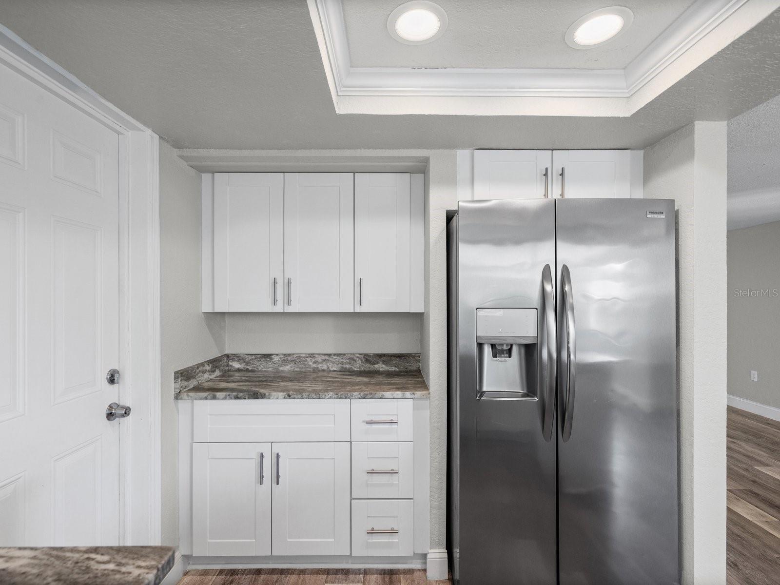 EMBASSY HILLS - Residential
