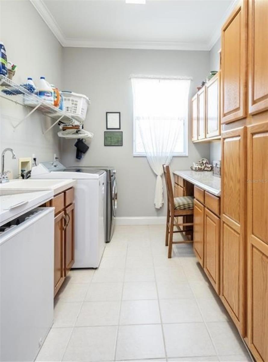 GOLD LEAF - Residential Lease