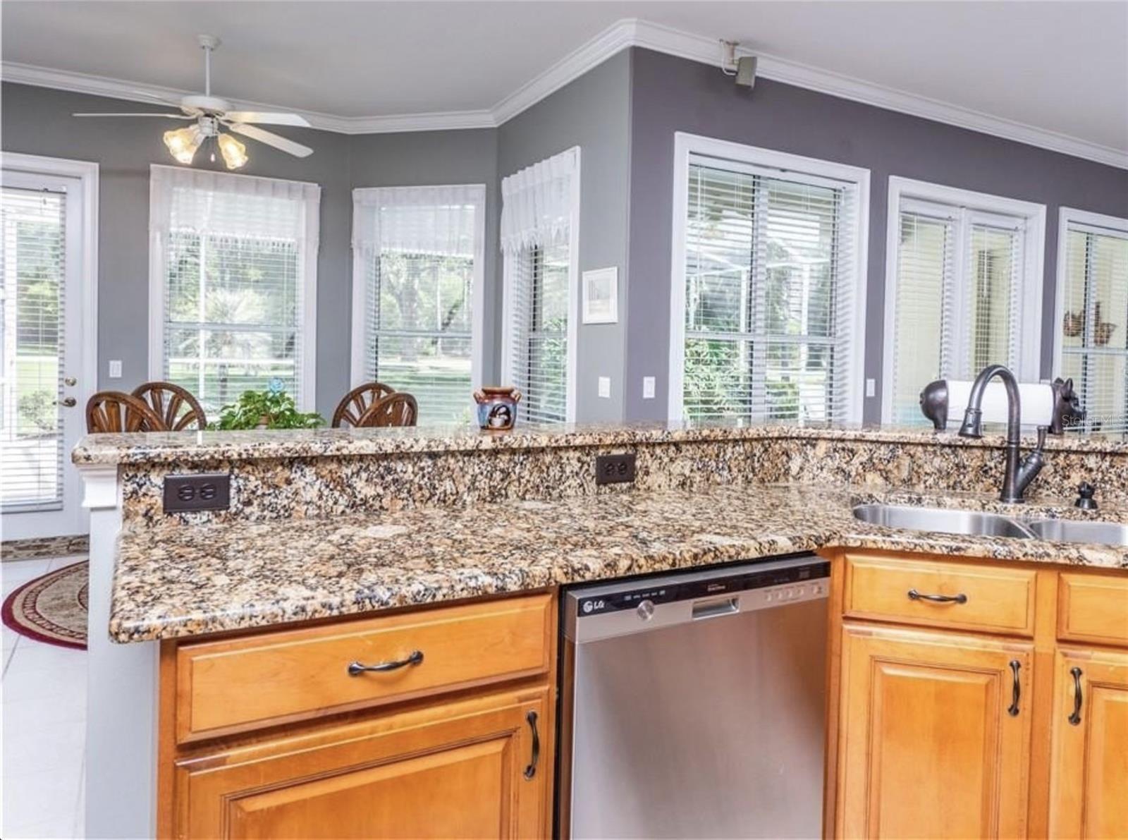 GOLD LEAF - Residential Lease