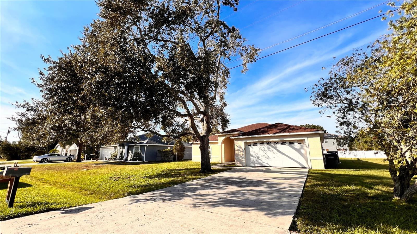 This Beautiful Cozy 4/2 Home is Move in Ready! The One story home comes with a screened in patio and an attached 2 car garage. The Master is 15 x 16 and comes with an oversize closet. Master bathroom has a dual his and hers sink and a relaxing garden tub. The spacious kitchen comes with a breakfast bar and is open to the living room and dining room. This home would be perfect for any family. MUST SEE!

Please visit The Realty Medics website (www.therealtymedics.com) to schedule a showing and apply or give us a call!