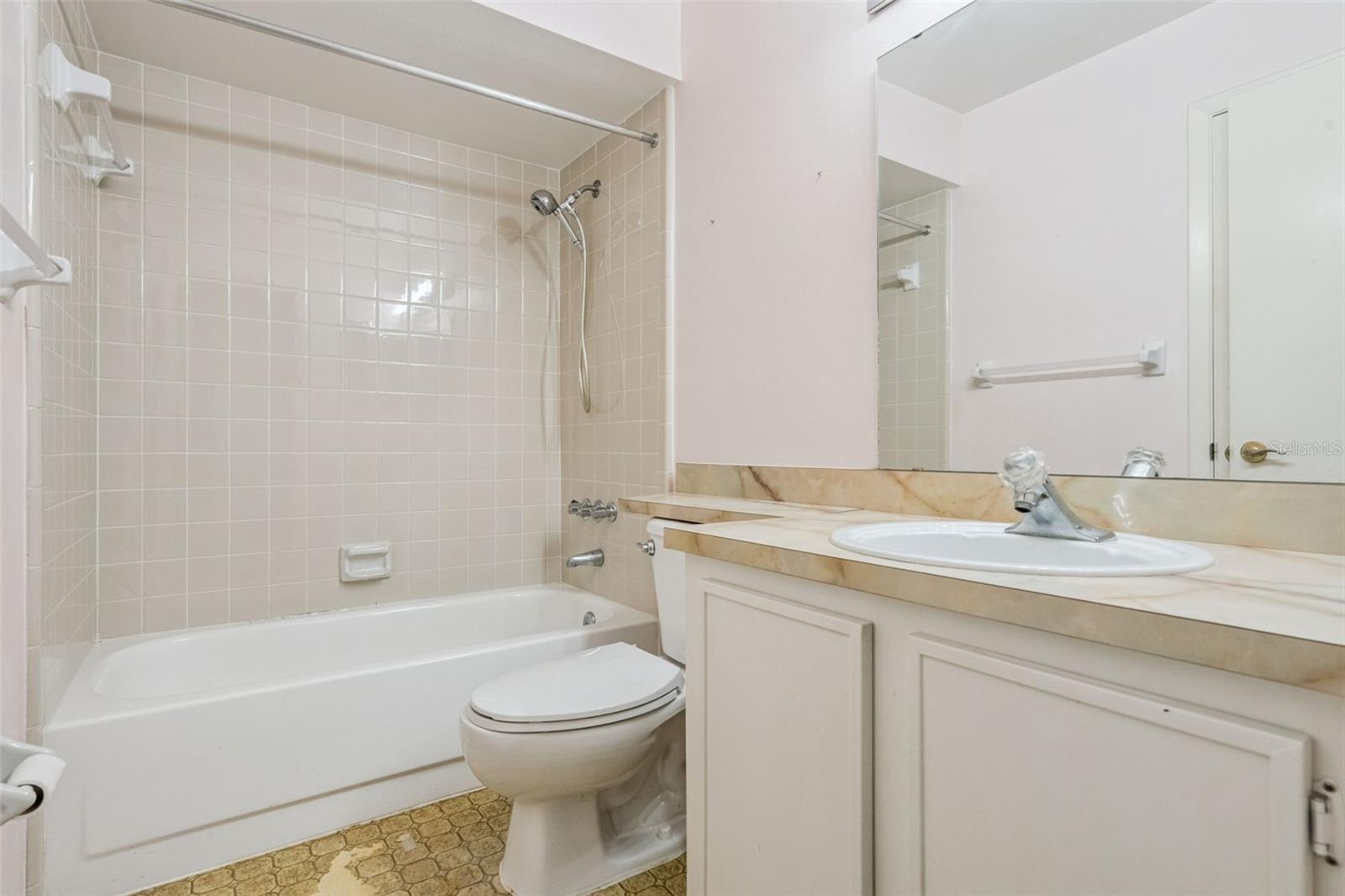 BVL UNIT 7 - Residential