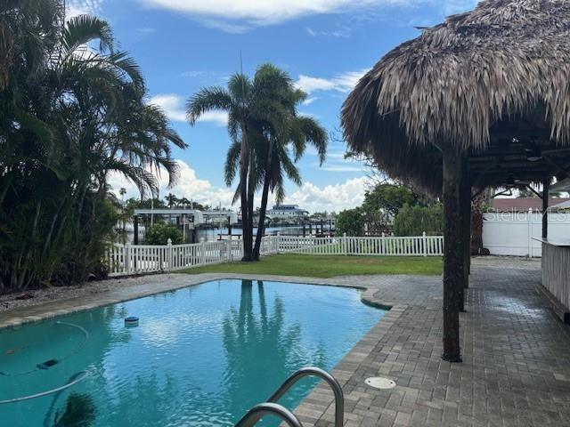 CAPRI ISLE SUB - Residential